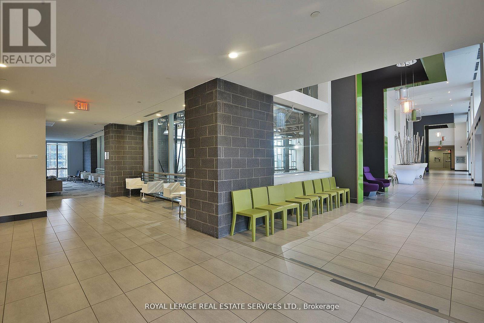 602 - 360 Square One Drive, Mississauga, Ontario  L5B 0E6 - Photo 31 - W12057882
