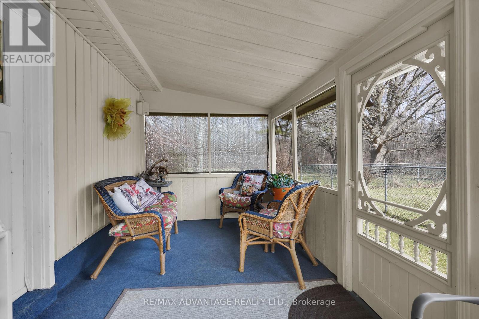 2678 Dorchester Road, Thames Centre, Ontario  N0L 1G5 - Photo 29 - X12057805