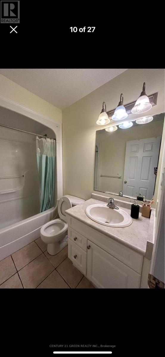 419 Tealby Crescent, Waterloo, Ontario  N2J 4Y8 - Photo 5 - X12057827