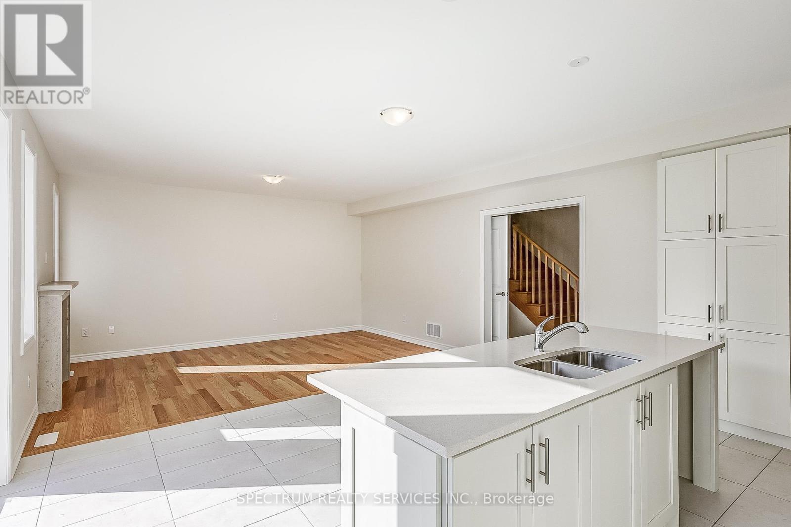 38 Eccleston Street, Brantford, Ontario  N3T 0X4 - Photo 11 - X12057839