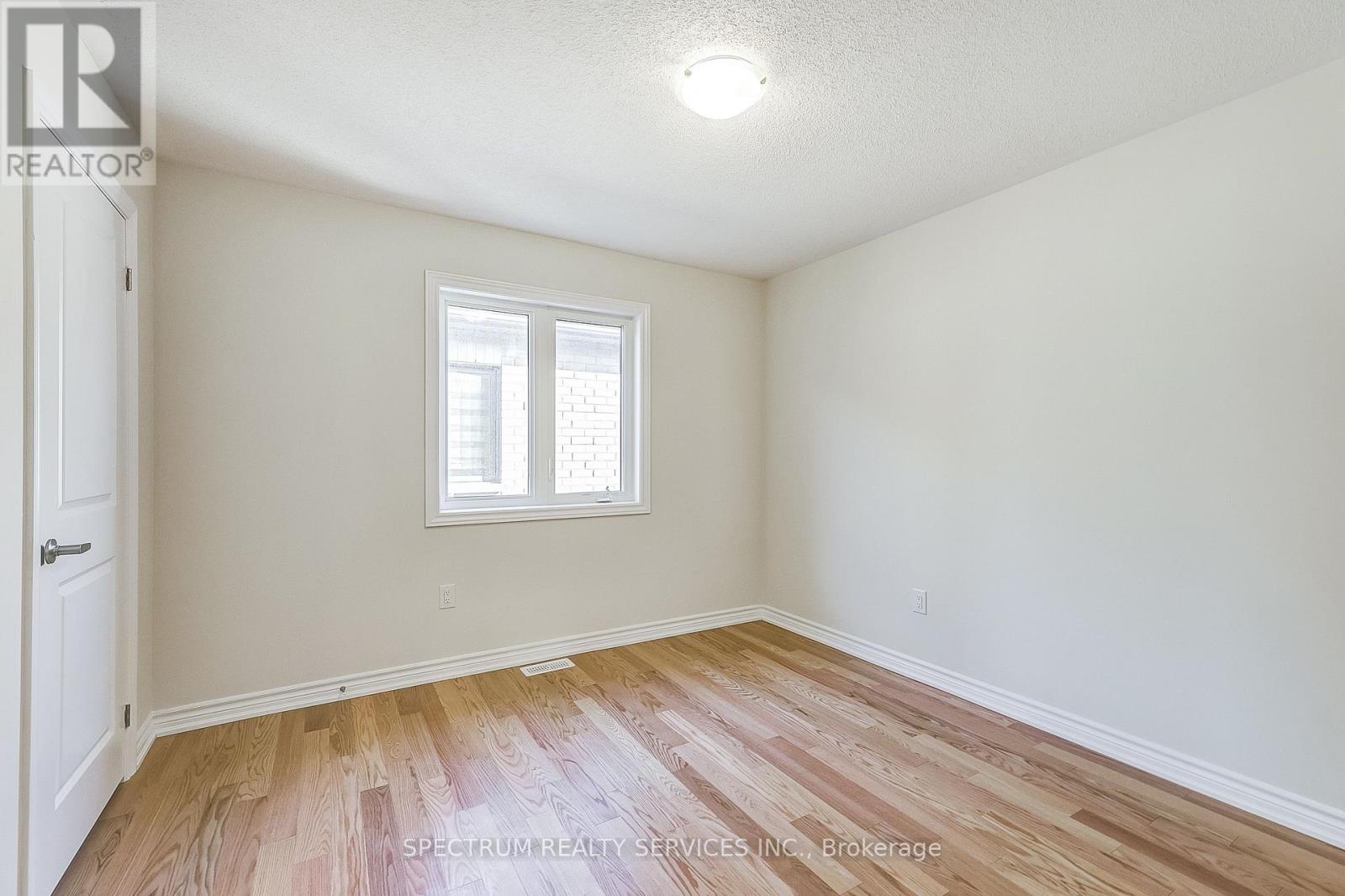 38 Eccleston Street, Brantford, Ontario  N3T 0X4 - Photo 21 - X12057839