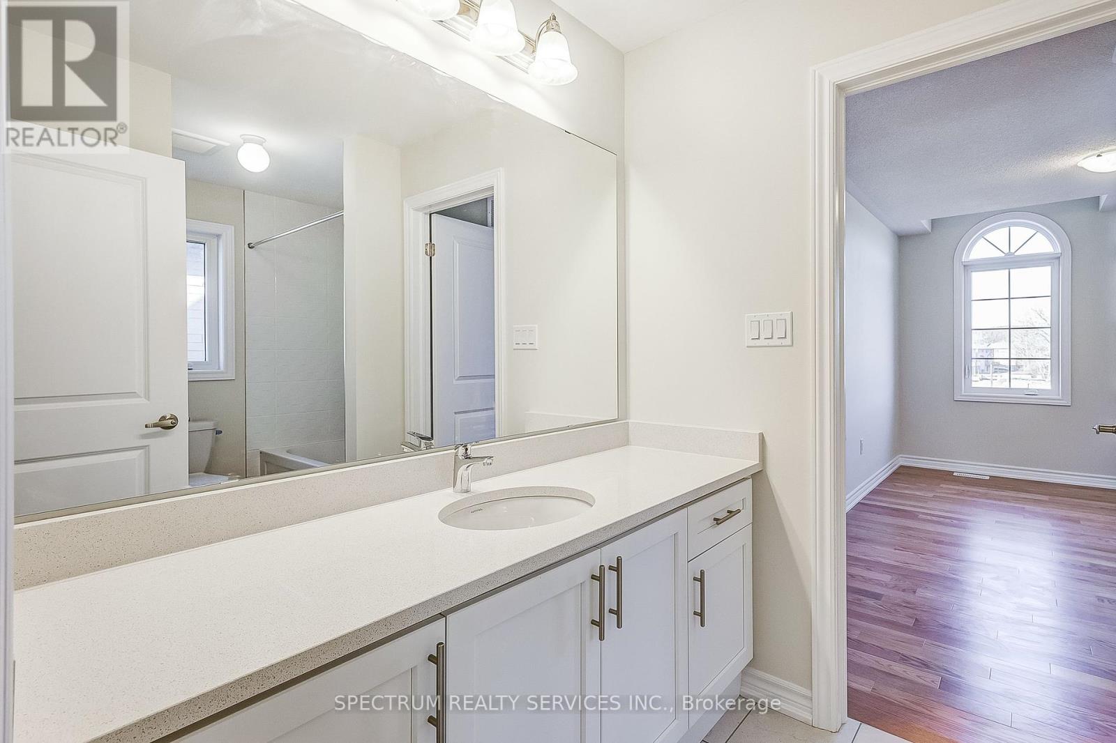 38 Eccleston Street, Brantford, Ontario  N3T 0X4 - Photo 23 - X12057839