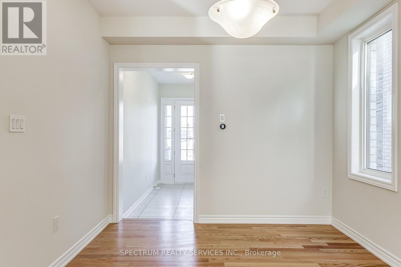 38 Eccleston Street, Brantford, Ontario  N3T 0X4 - Photo 7 - X12057839