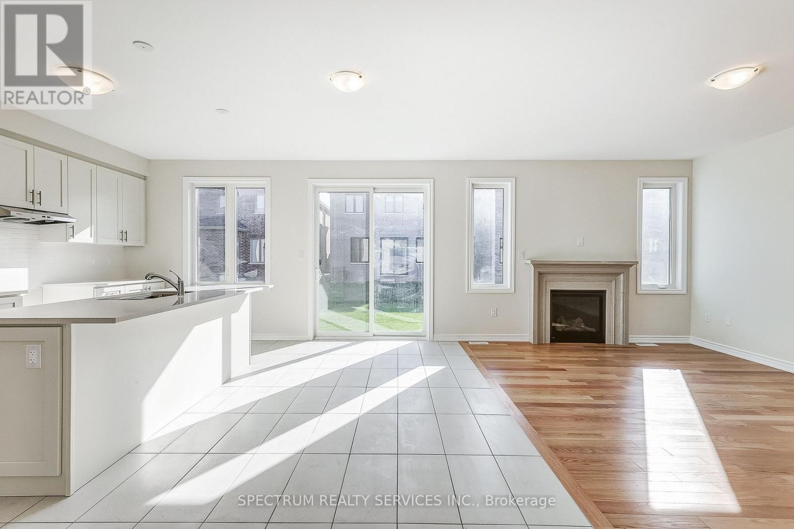 38 Eccleston Street, Brantford, Ontario  N3T 0X4 - Photo 8 - X12057839