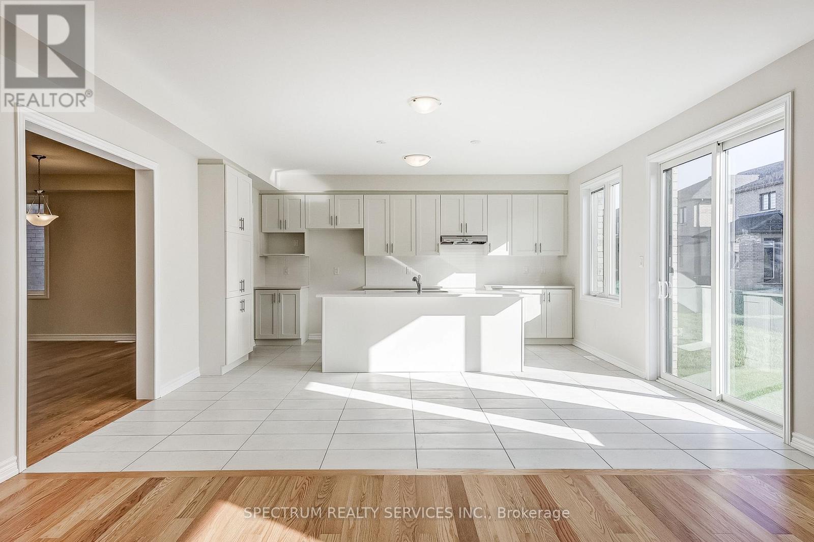 38 Eccleston Street, Brantford, Ontario  N3T 0X4 - Photo 9 - X12057839