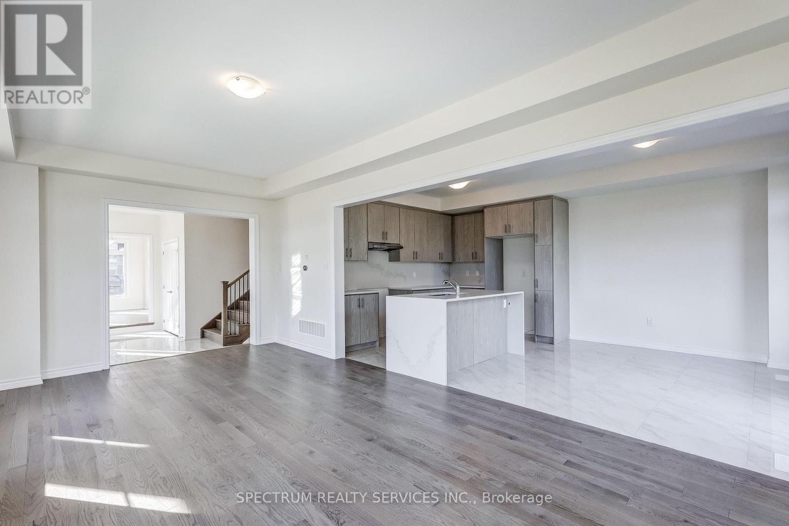 18 Molnar Crescent, Brantford, Ontario  N3T 0X3 - Photo 10 - X12057840