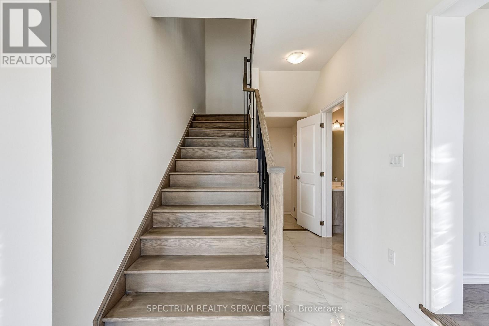 18 Molnar Crescent, Brantford, Ontario  N3T 0X3 - Photo 15 - X12057840