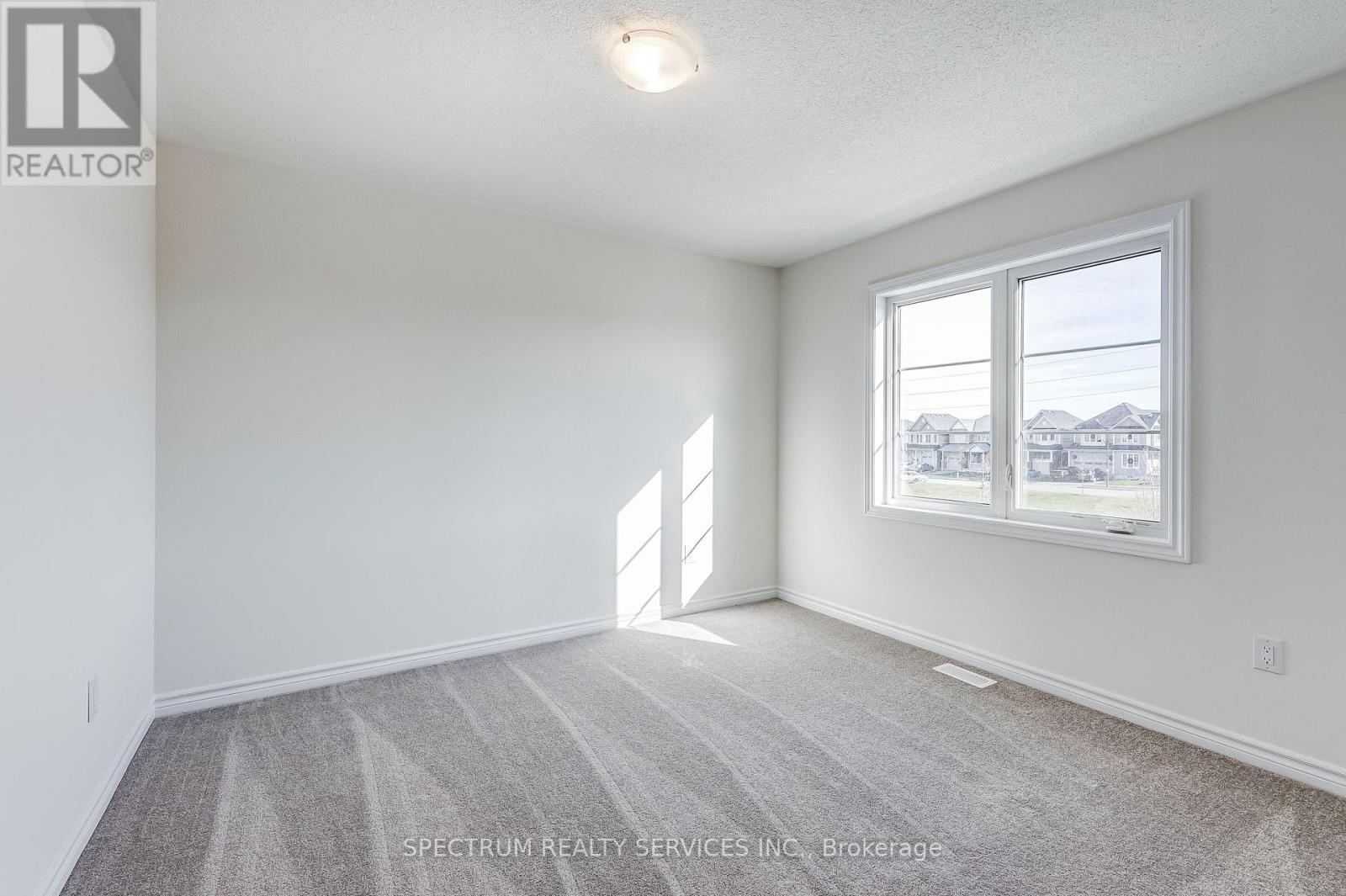 18 Molnar Crescent, Brantford, Ontario  N3T 0X3 - Photo 22 - X12057840