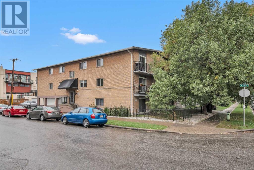Property at 101, 655 Meredith Road NE image 3