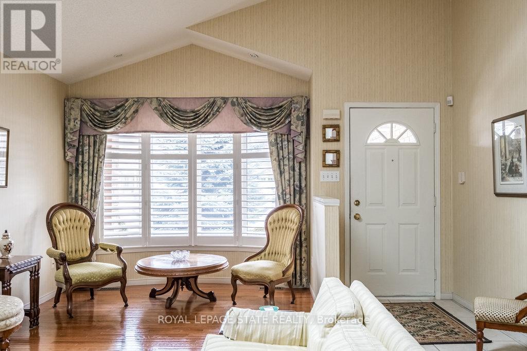 Property at 60 REDFERN AVENUE image 4