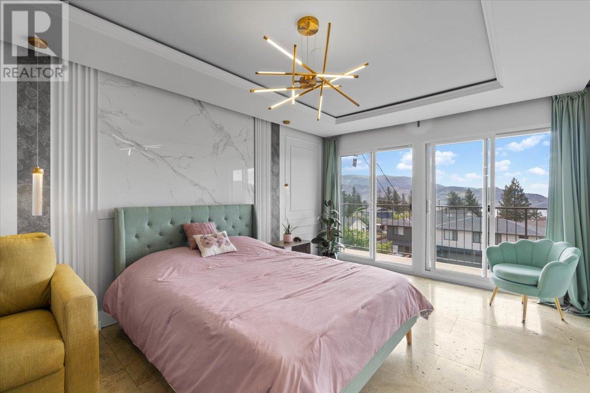 Property at 5956 Victoria Street image 4