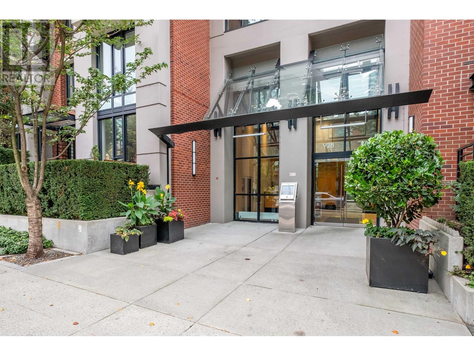 1110 928 Homer Street, Vancouver, British Columbia  V6B 1T7 - Photo 2 - R2985374
