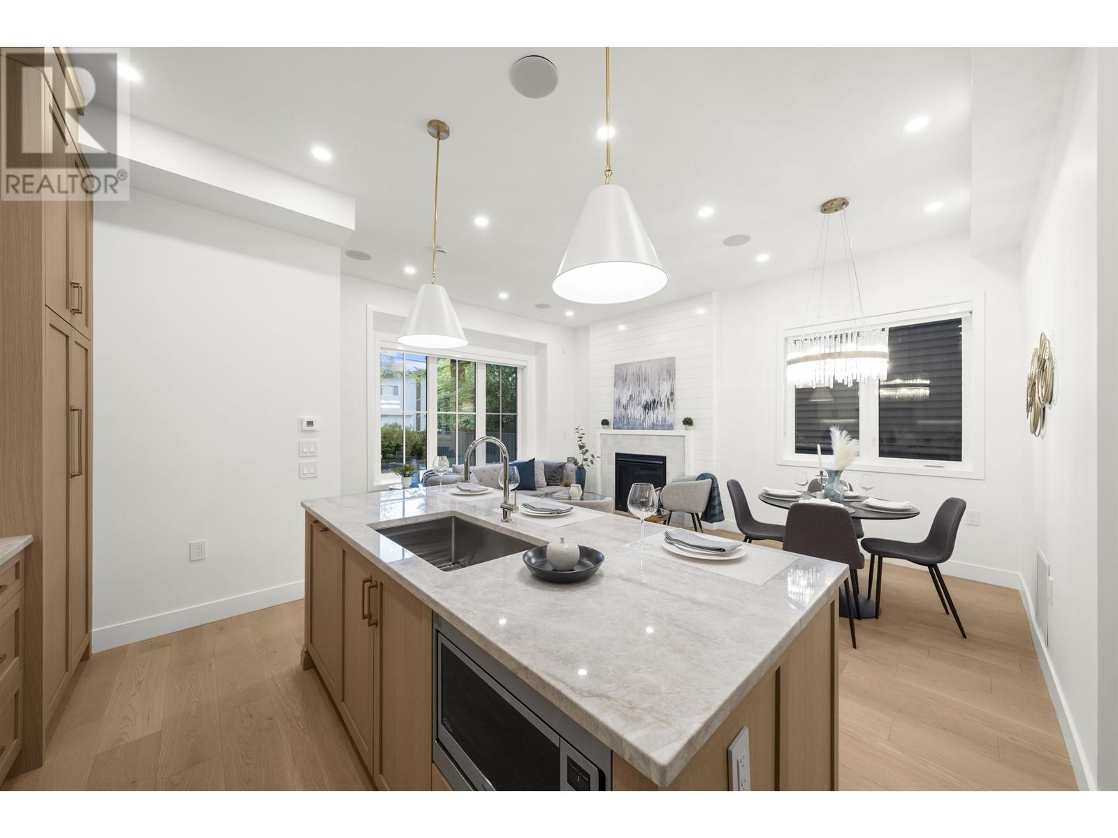 1 1722 E 6th Avenue, Vancouver, British Columbia  V5N 1P5 - Photo 3 - R2985381