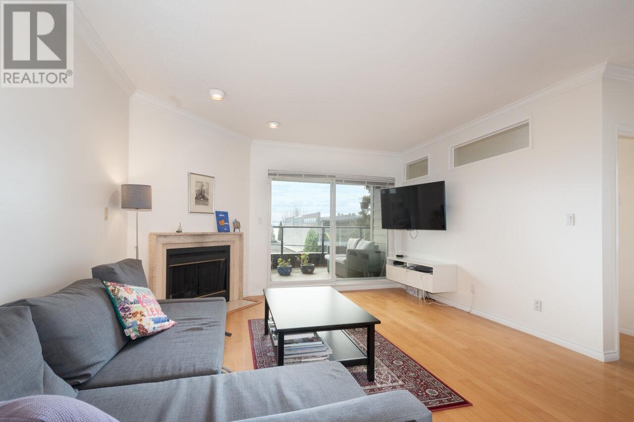 Property at 2472 HAYWOOD AVENUE image 3