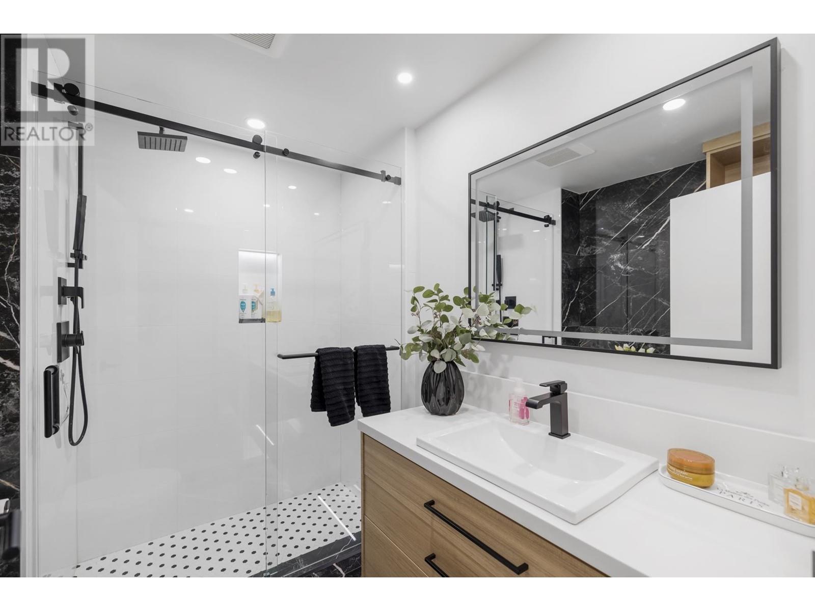 201 1595 W 14 Avenue, Vancouver, British Columbia  V6J 2J1 - Photo 28 - R2985400