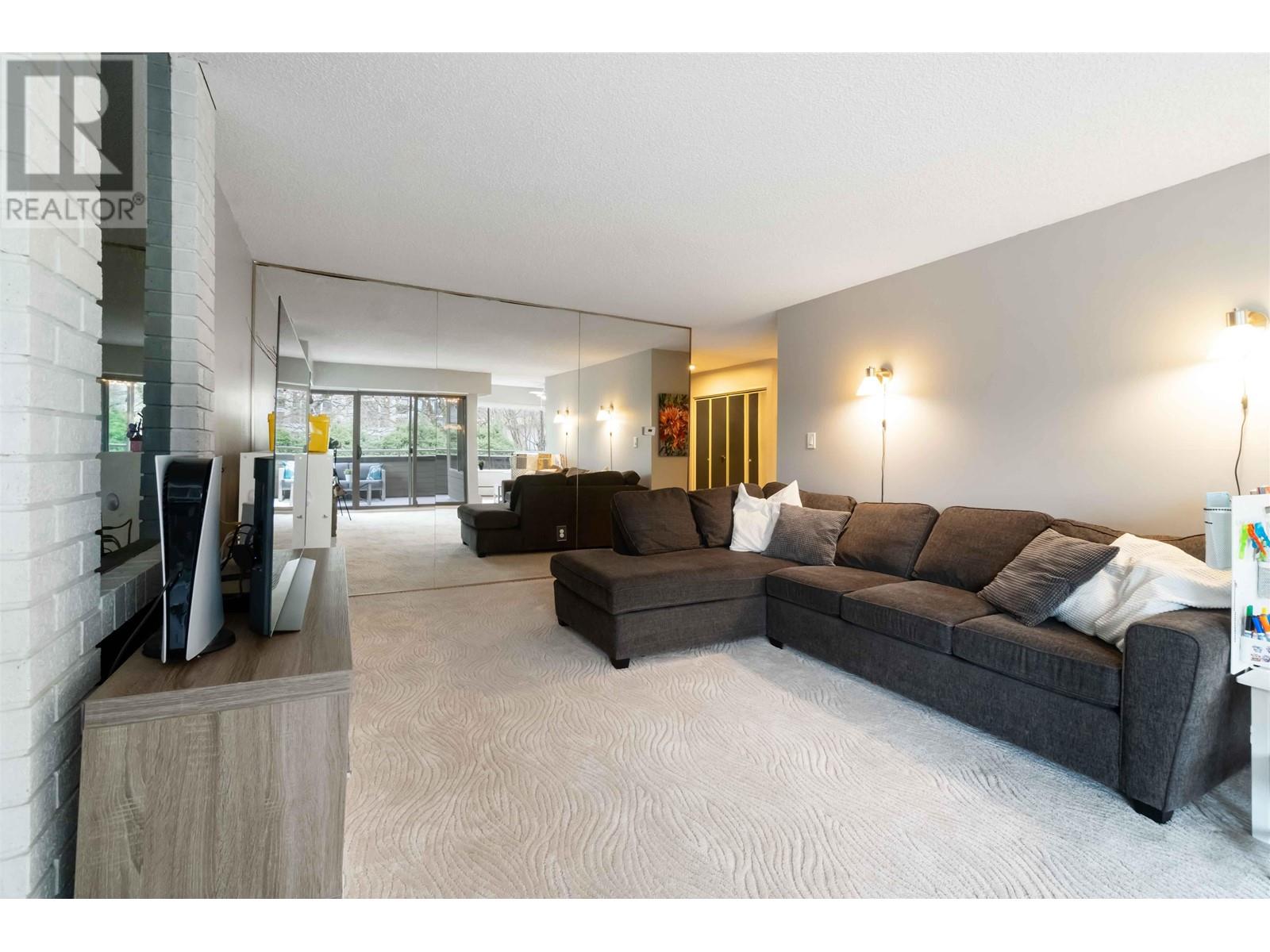 310 1777 W 13th Avenue, Vancouver, British Columbia  V6J 2H2 - Photo 5 - R2985411