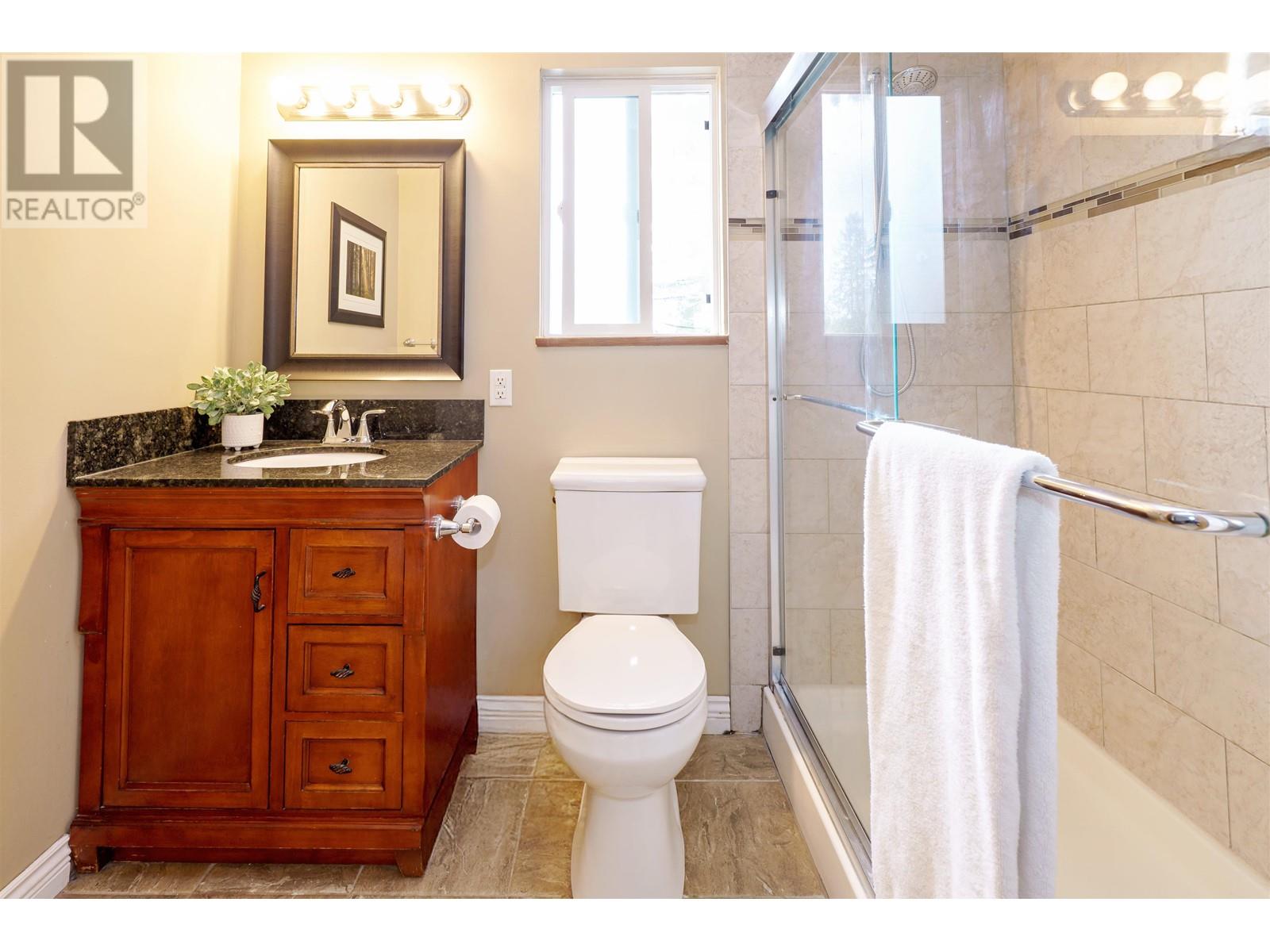 1261 Lansdowne Drive, Coquitlam, British Columbia  V3E 1S6 - Photo 16 - R2984608