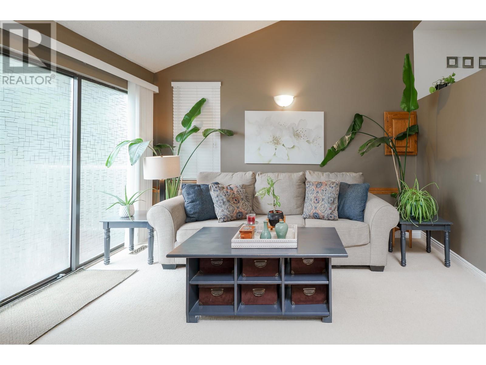 1261 Lansdowne Drive, Coquitlam, British Columbia  V3E 1S6 - Photo 5 - R2984608