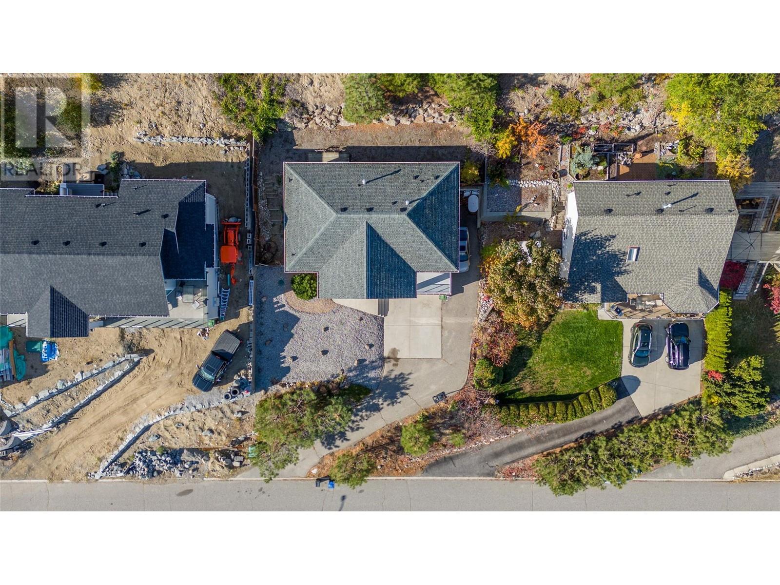 Property at 5244 Sutherland Road image 5