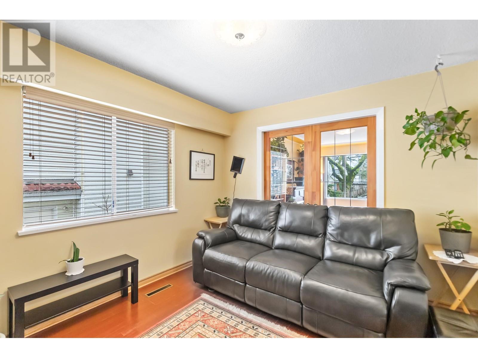 4054 Welwyn Street, Vancouver, British Columbia  V5N 3Z2 - Photo 12 - R2985327