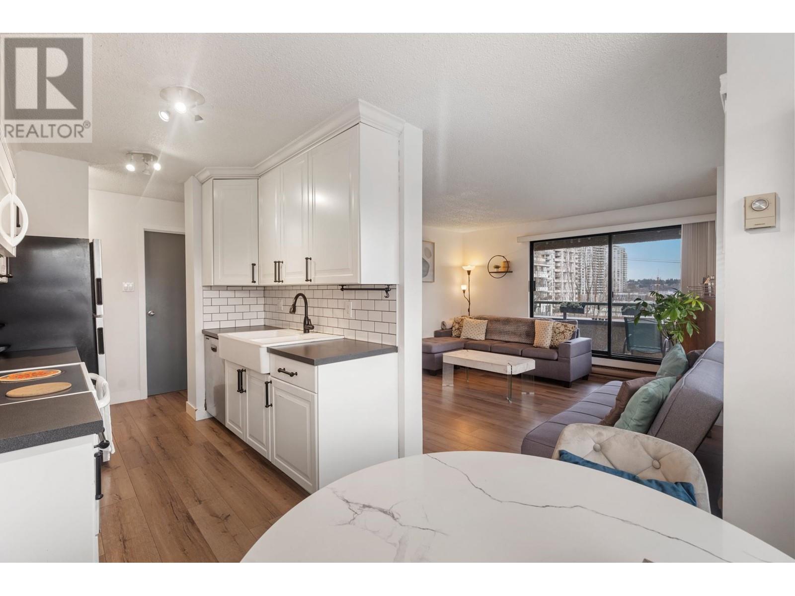 L5 1026 QUEENS AVENUE, New Westminster, British Columbia