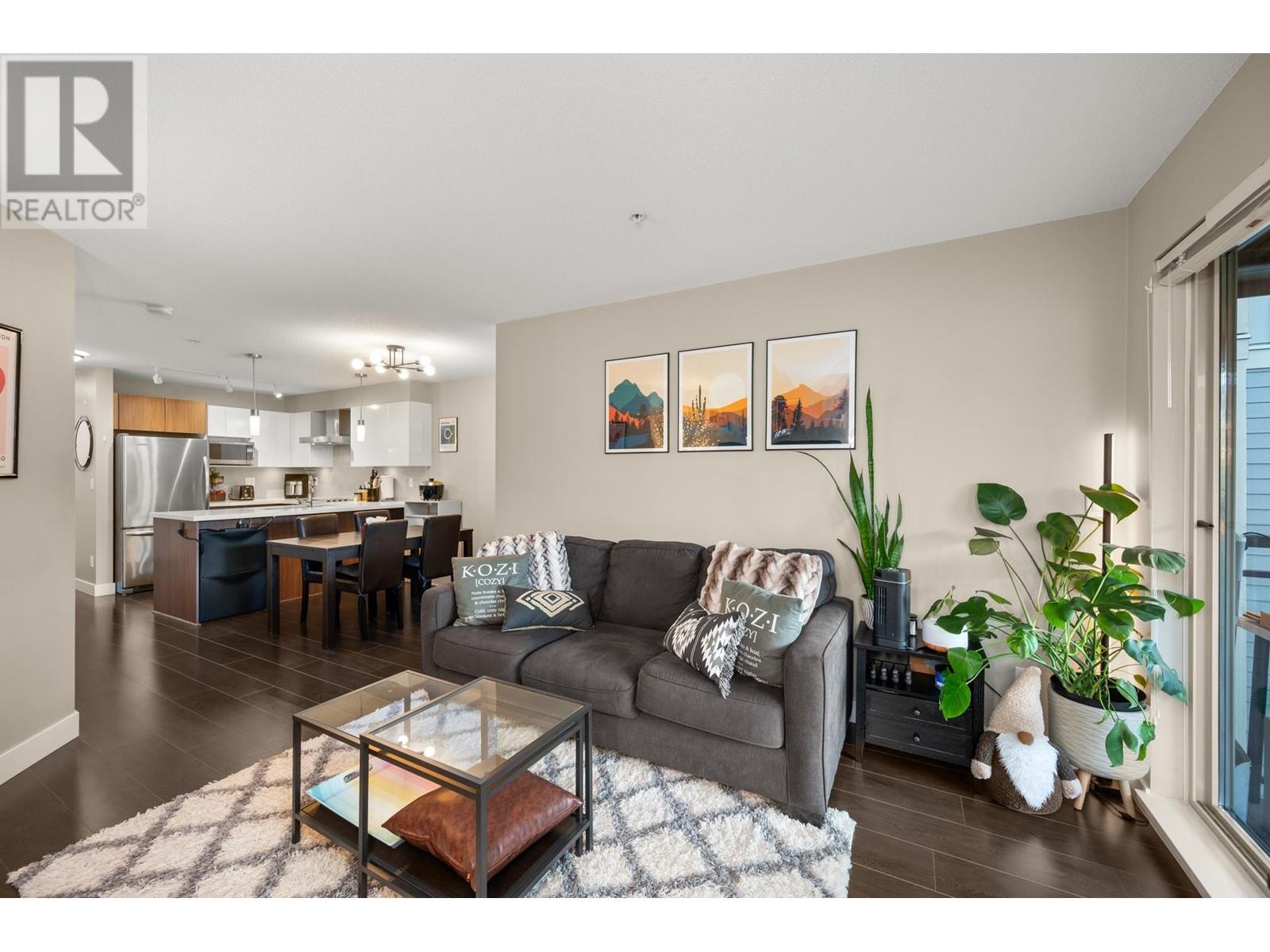 301 7131 Stride Avenue, Burnaby, British Columbia  V3N 0E3 - Photo 3 - R2985038