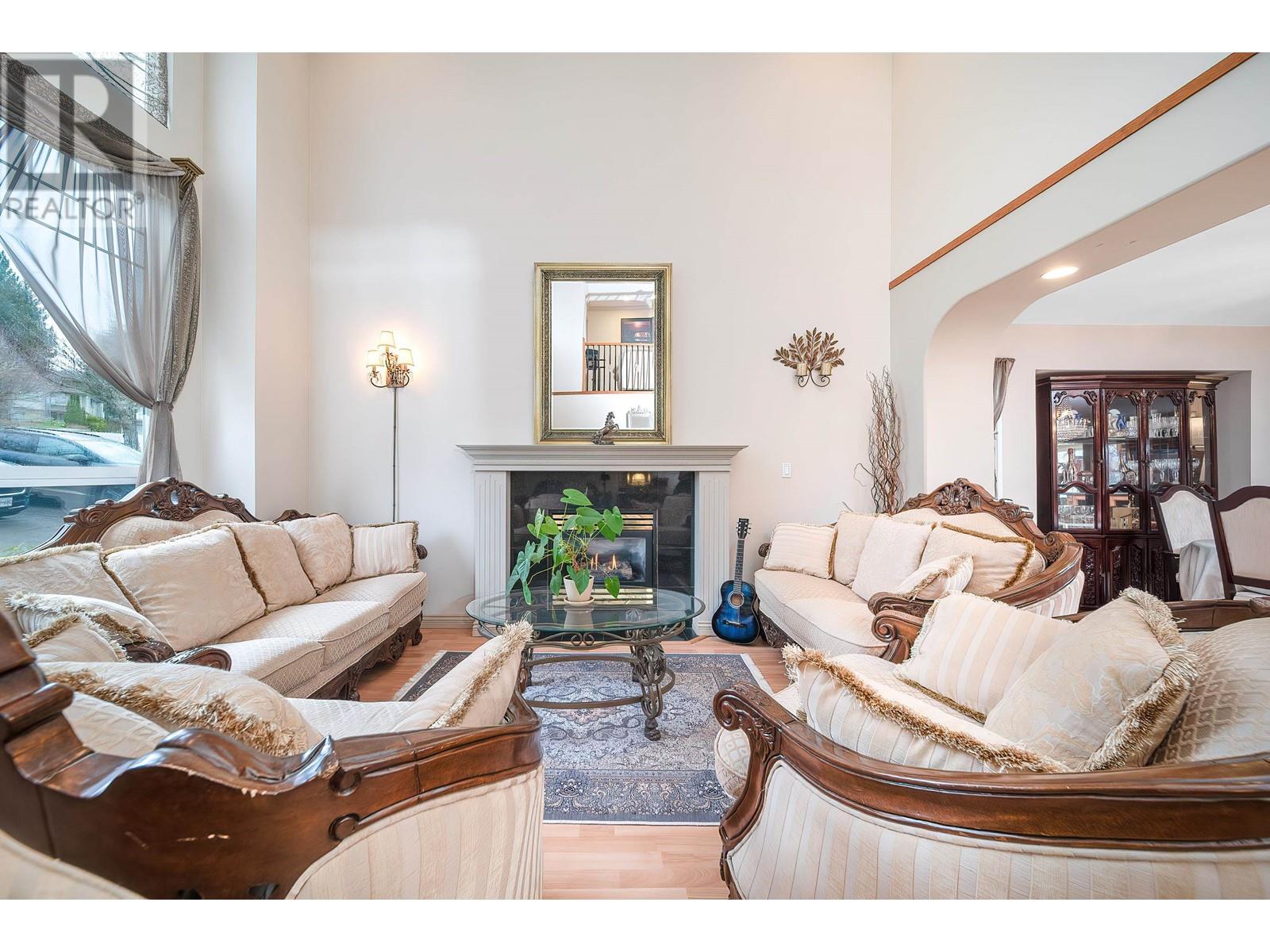 Property at 3080 WADDINGTON PLACE image 4