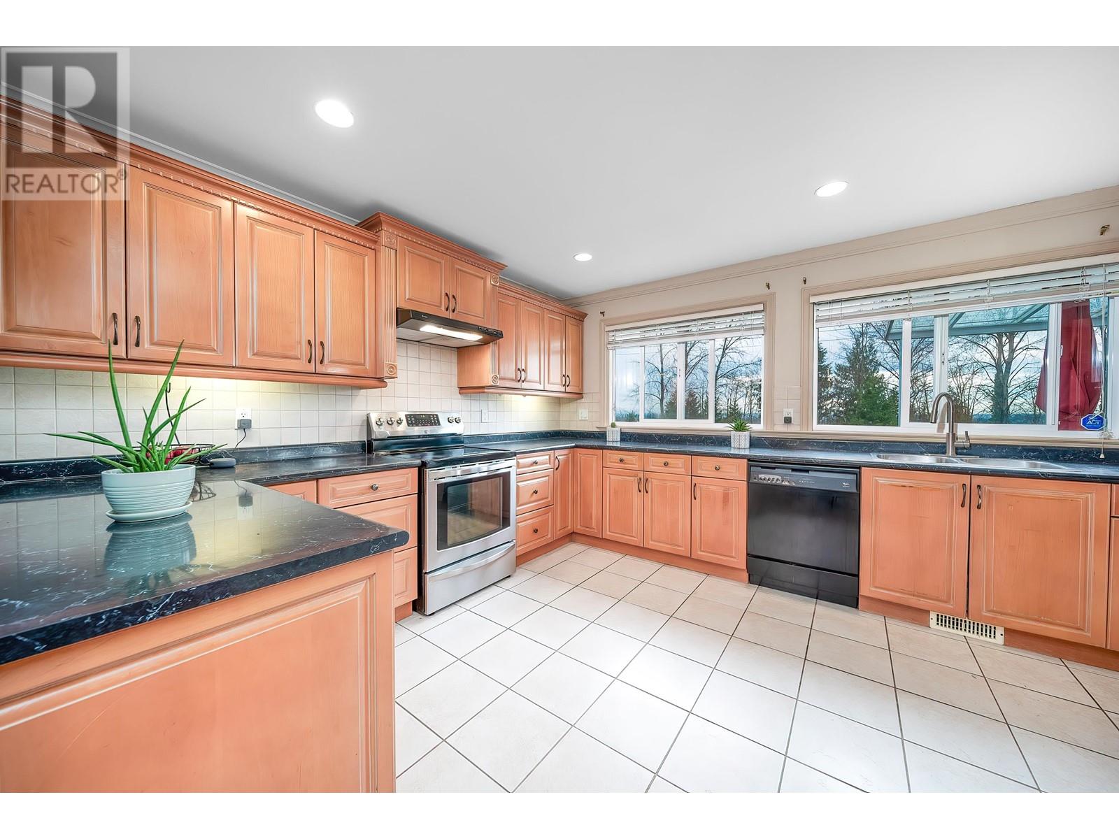 3080 Waddington Place, Coquitlam, British Columbia  V3E 2Y9 - Photo 11 - R2981616