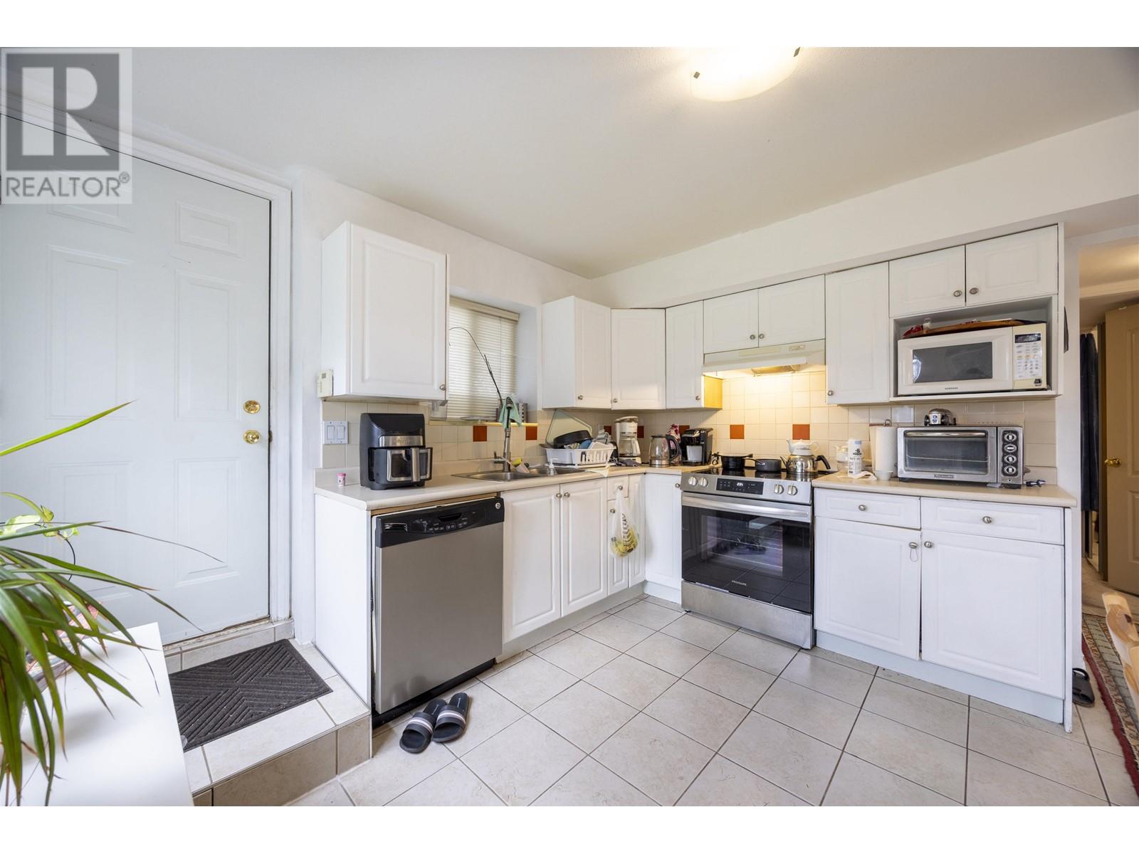 3080 Waddington Place, Coquitlam, British Columbia  V3E 2Y9 - Photo 37 - R2981616