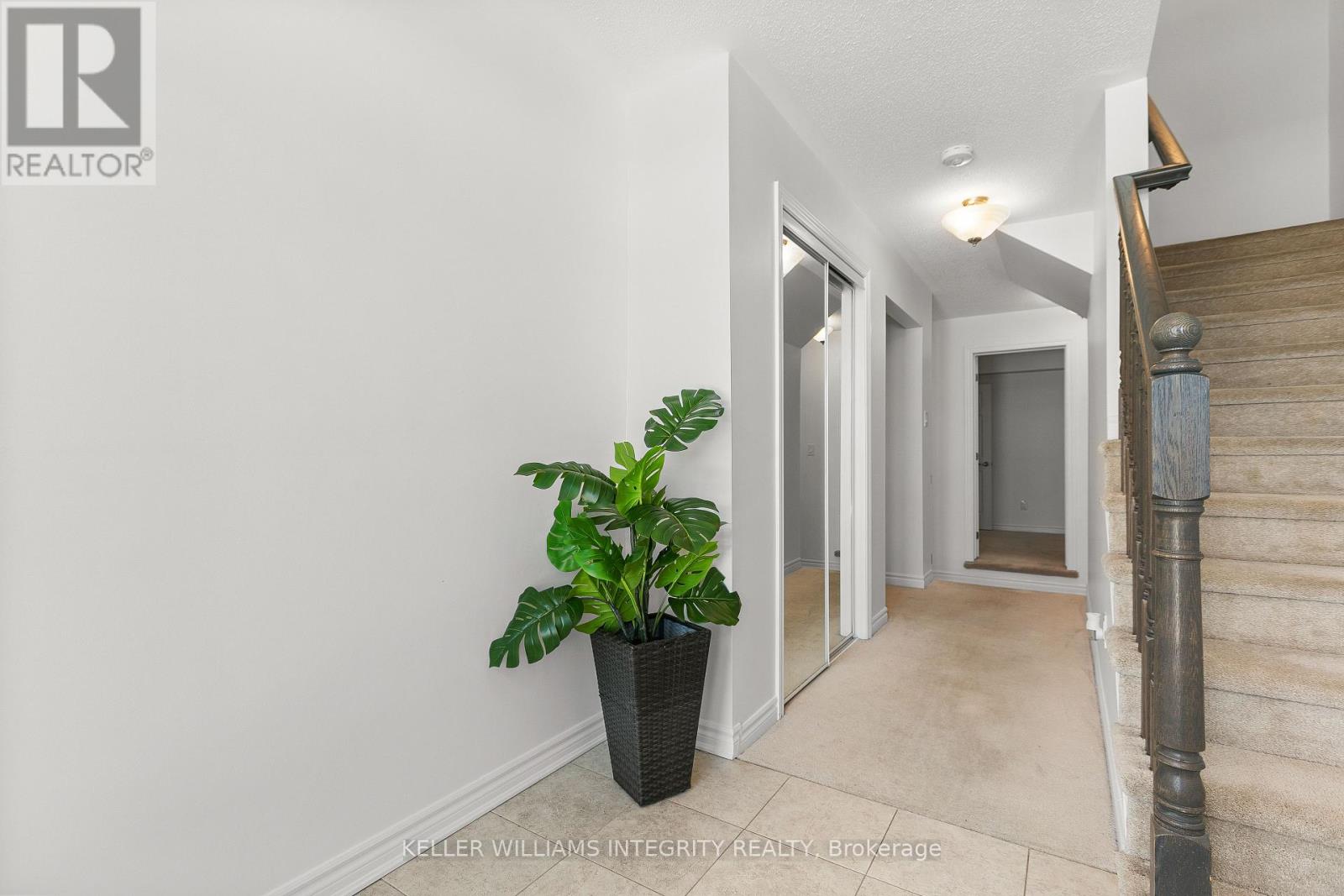 Property at 606 BELLATRIX WALK image 3