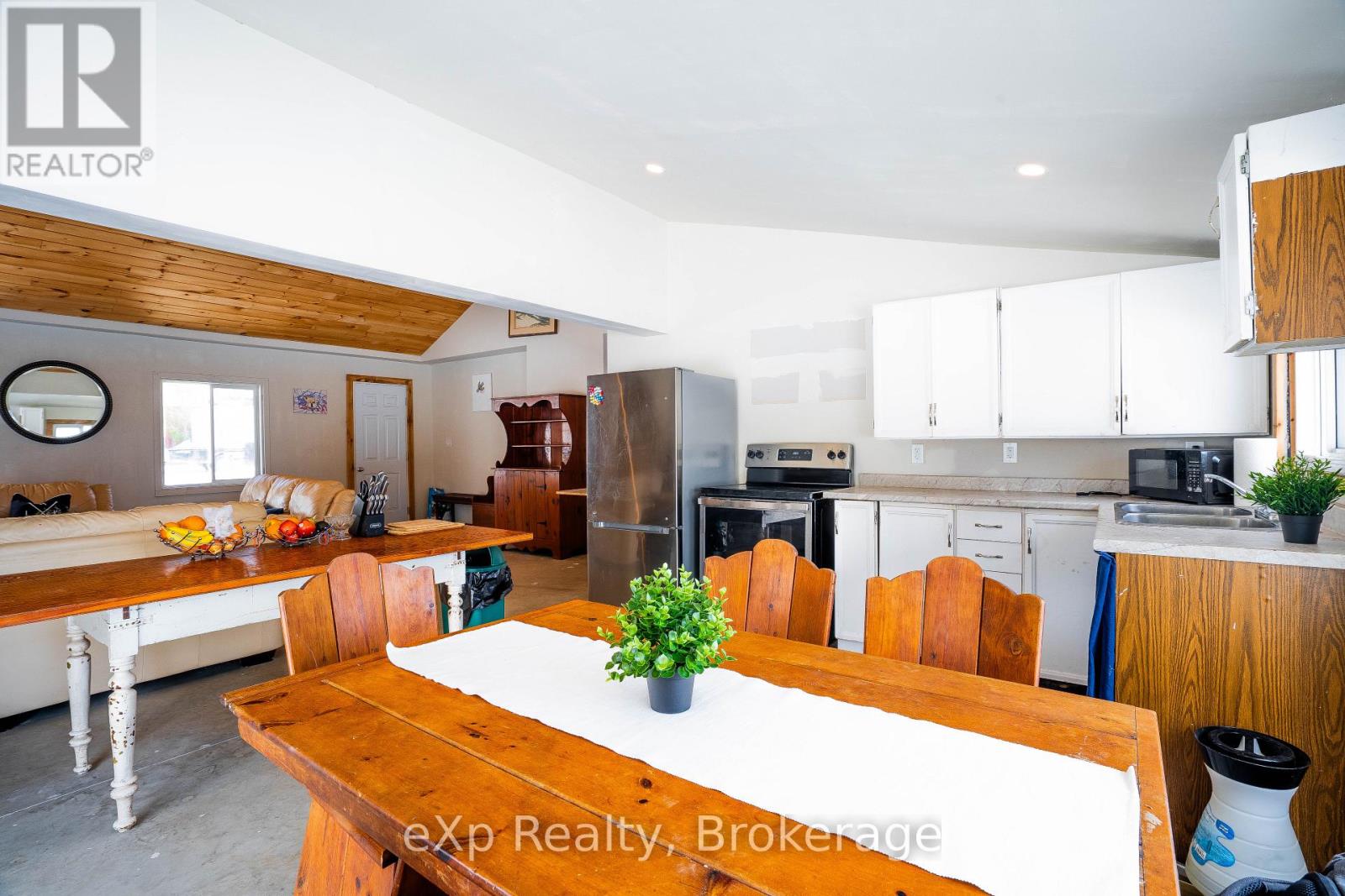 31 Waterview Road, South Bruce Peninsula, Ontario  N0H 1X0 - Photo 21 - X12057961