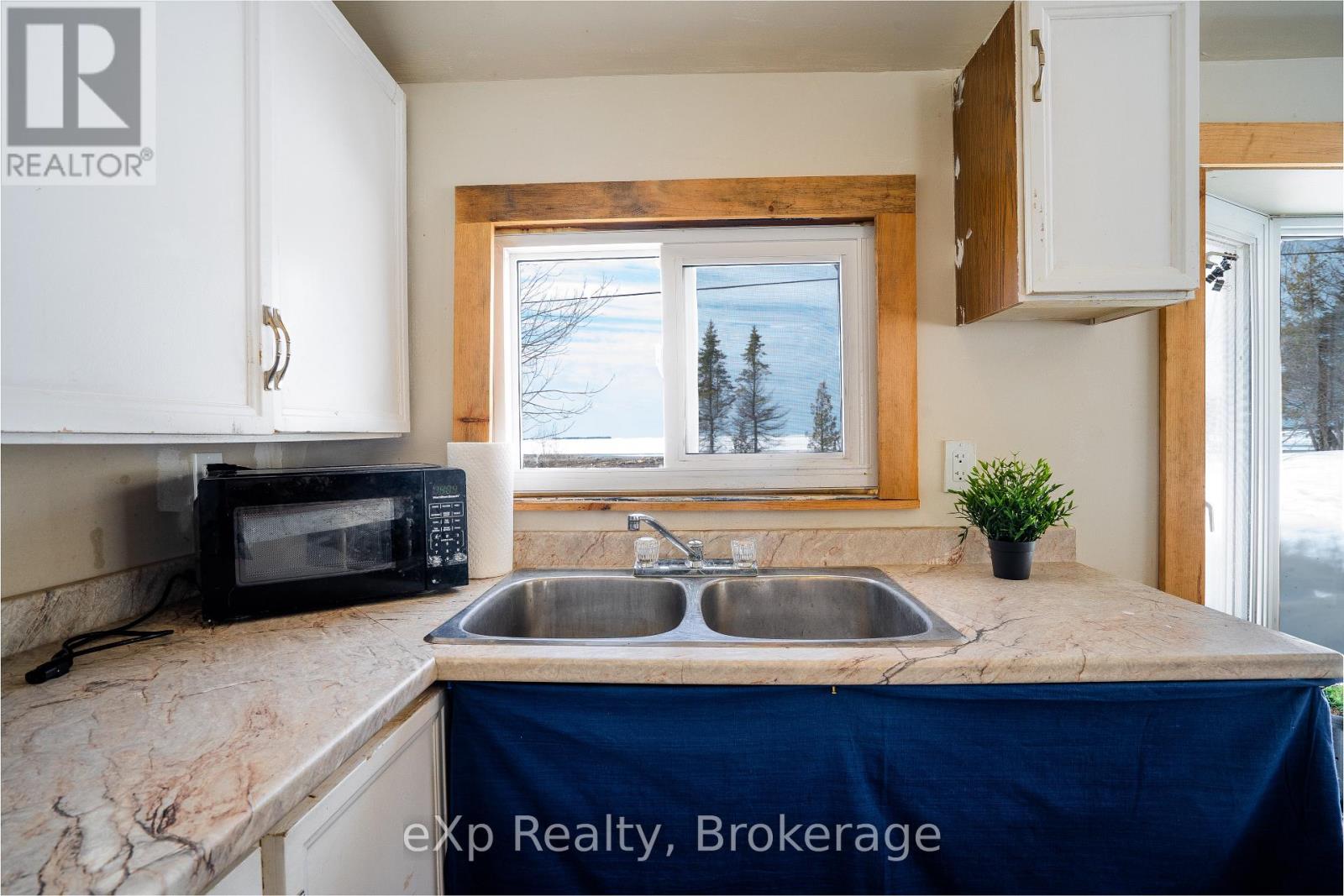 31 Waterview Road, South Bruce Peninsula, Ontario  N0H 1X0 - Photo 25 - X12057961