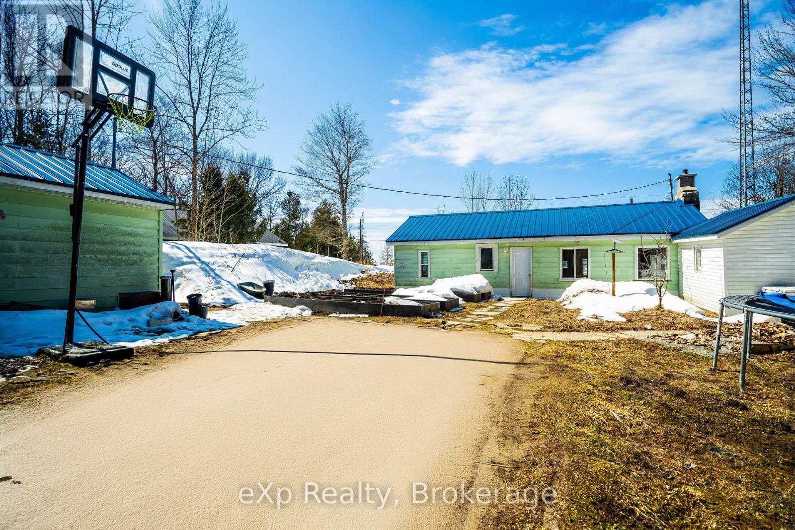 31 Waterview Road, South Bruce Peninsula, Ontario  N0H 1X0 - Photo 6 - X12057961