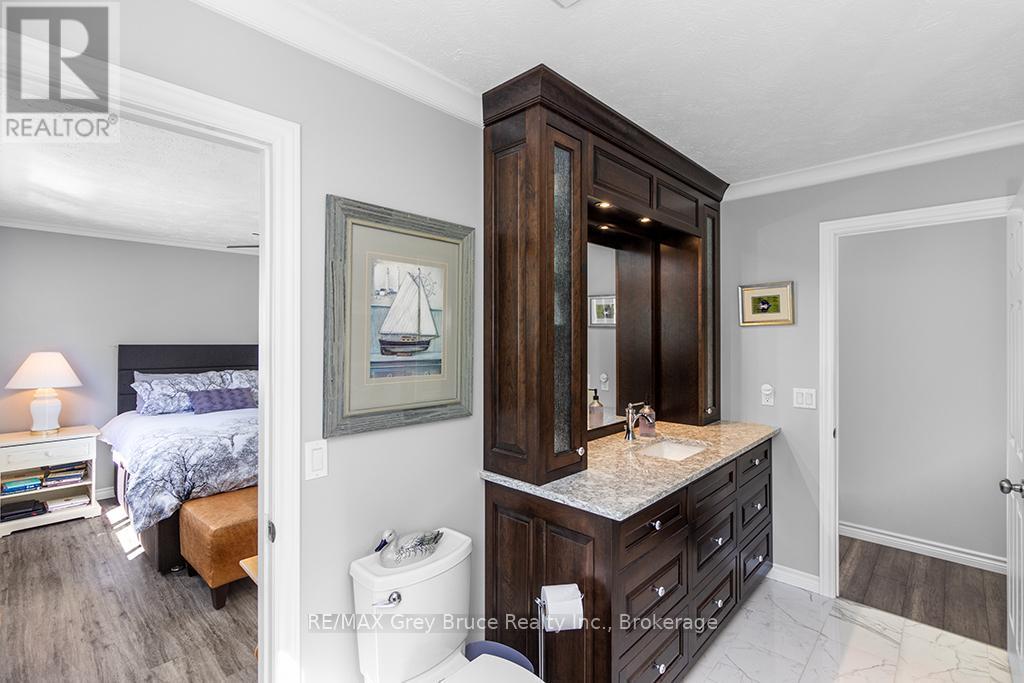 699 20th Street W, Owen Sound, Ontario  N4K 4E1 - Photo 20 - X12057969
