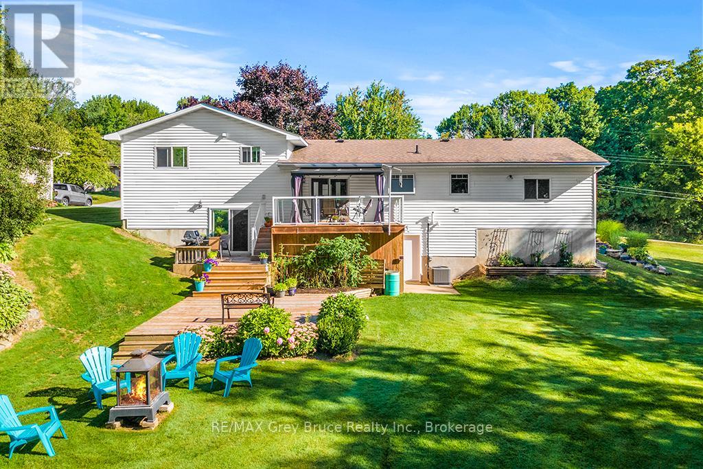 699 20th Street W, Owen Sound, Ontario  N4K 4E1 - Photo 3 - X12057969