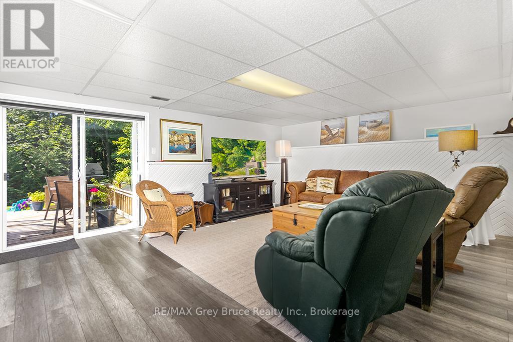 699 20th Street W, Owen Sound, Ontario  N4K 4E1 - Photo 38 - X12057969