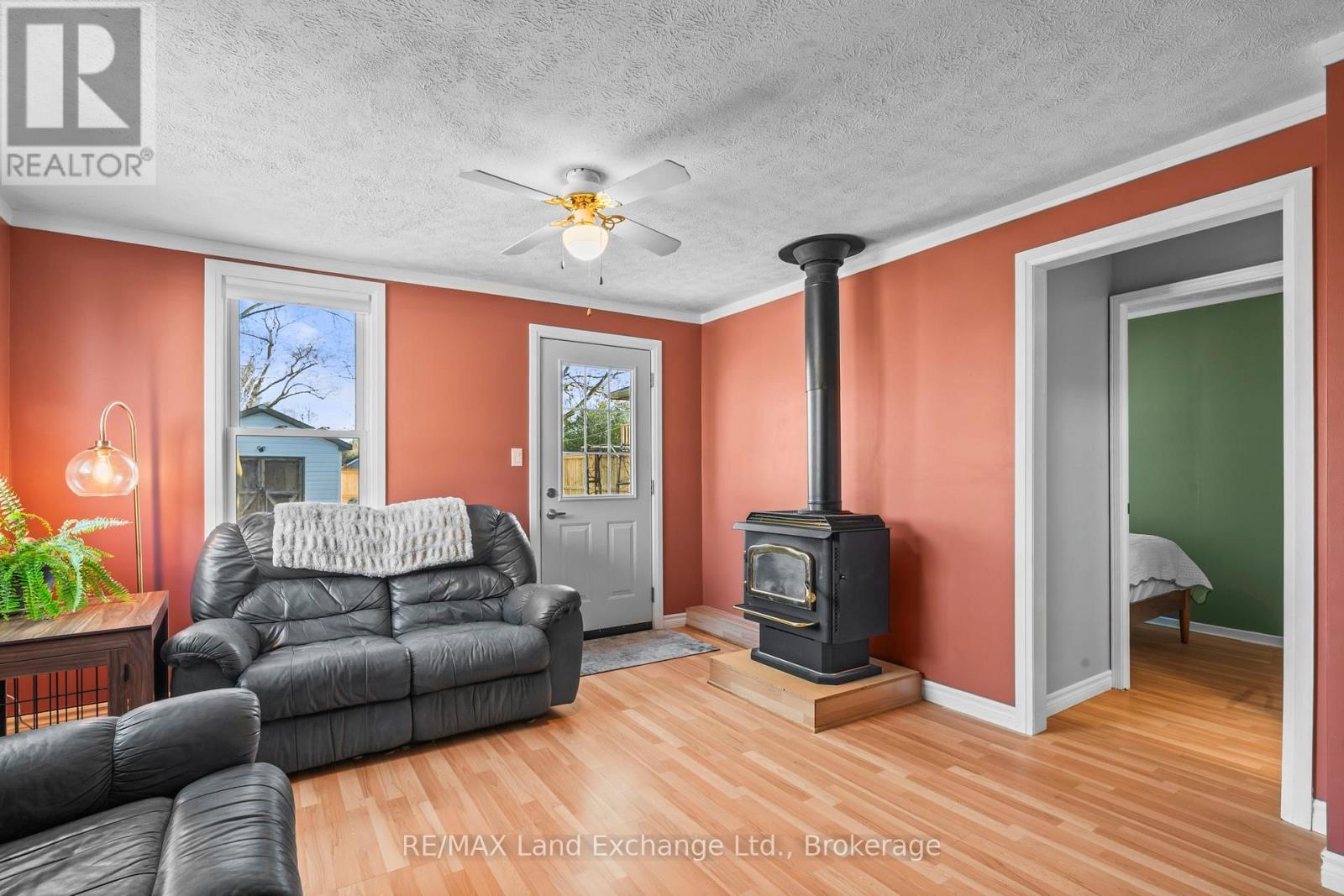 769 Elgin Street, Saugeen Shores, Ontario  N0H 2C4 - Photo 17 - X12057985