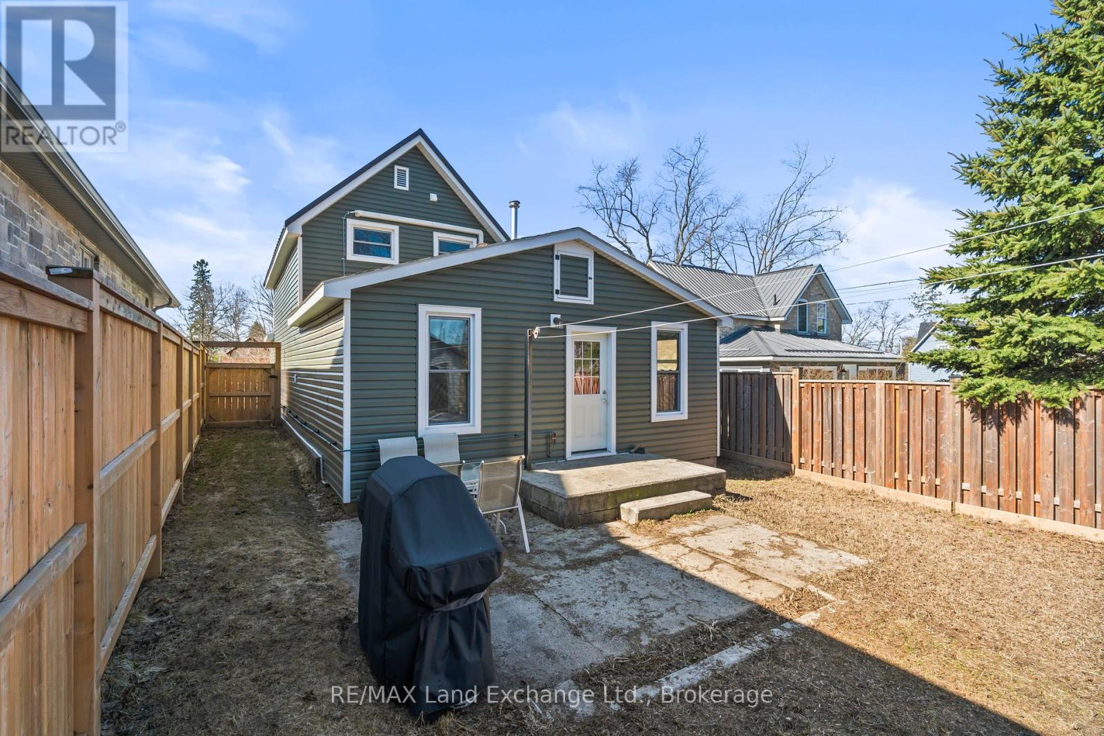 769 Elgin Street, Saugeen Shores, Ontario  N0H 2C4 - Photo 2 - X12057985