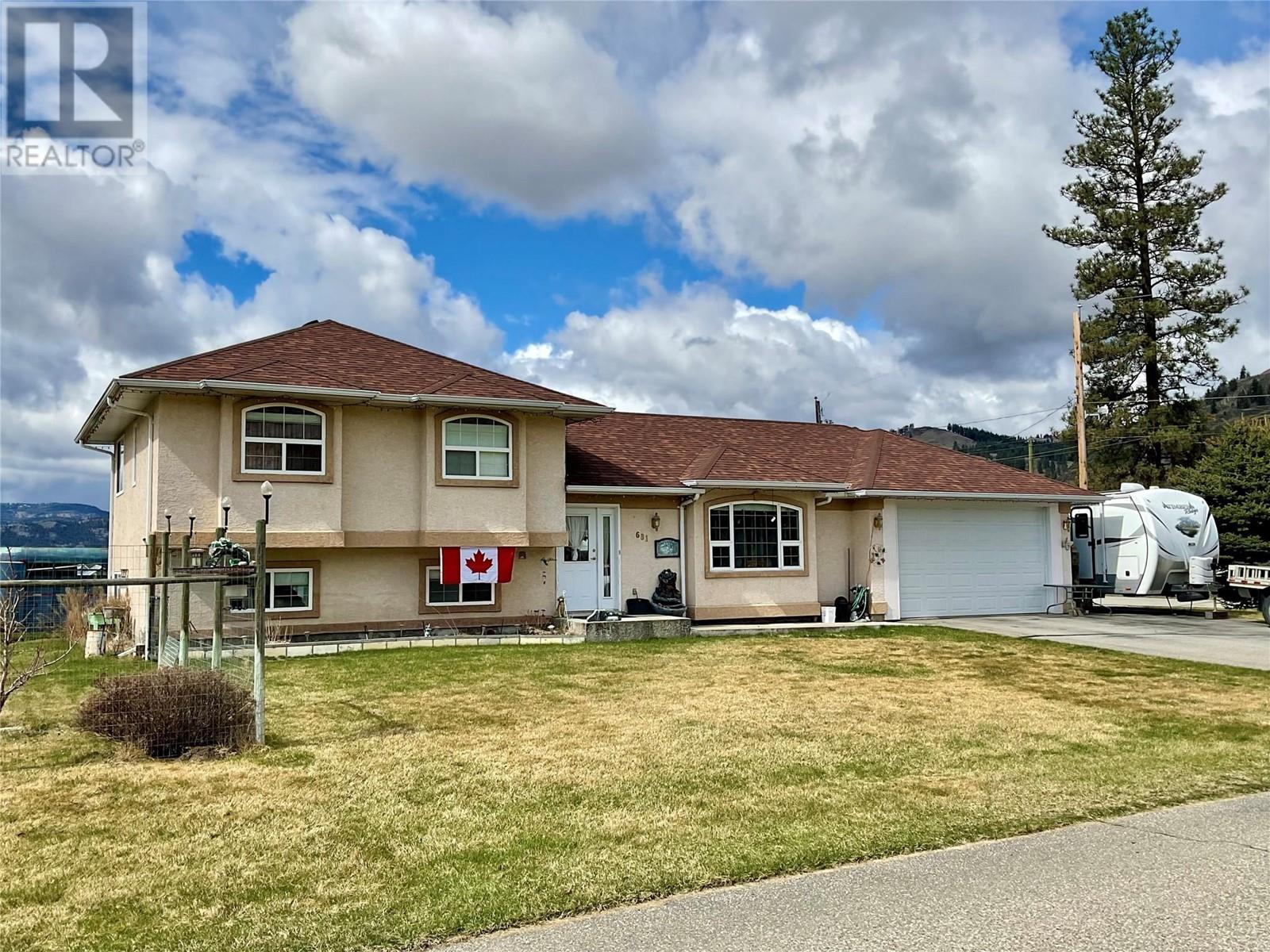 681 DAWSON Street, Midway, British Columbia