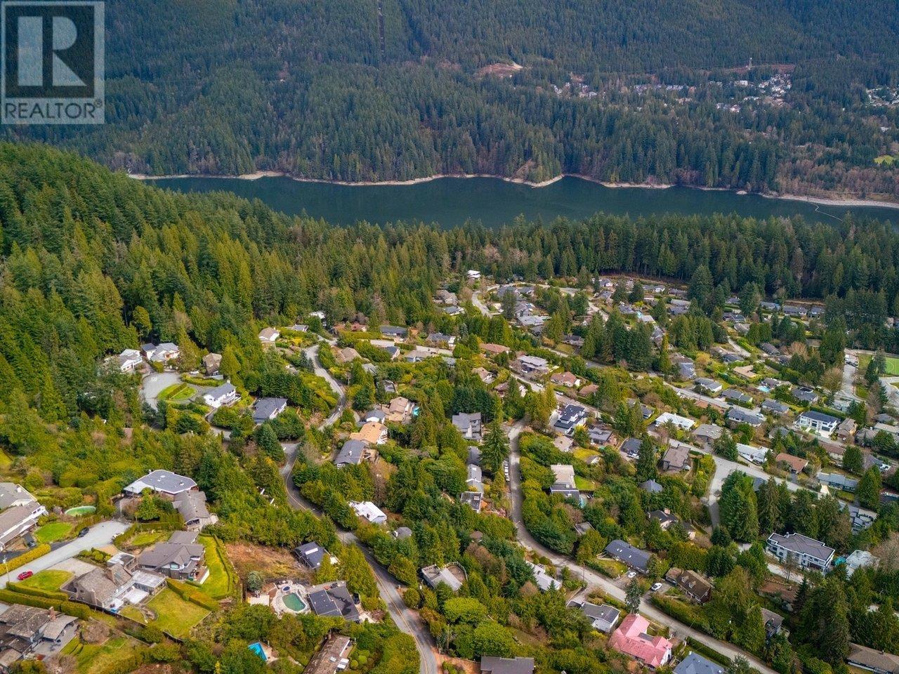 530 St. Andrews Road, West Vancouver, British Columbia  V7S 1V2 - Photo 8 - R2985033