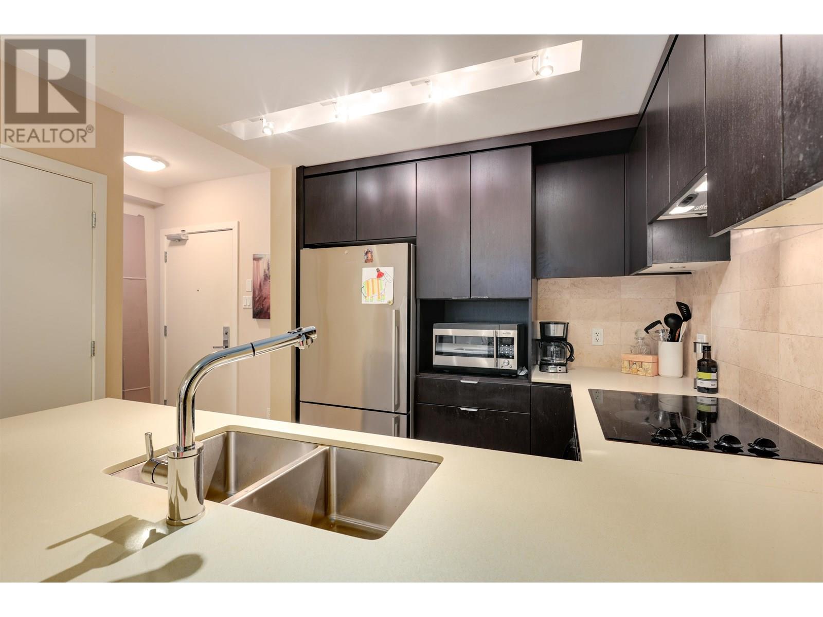 301 158 West 13th Street, North Vancouver, British Columbia  V7M 0A7 - Photo 9 - R2977093