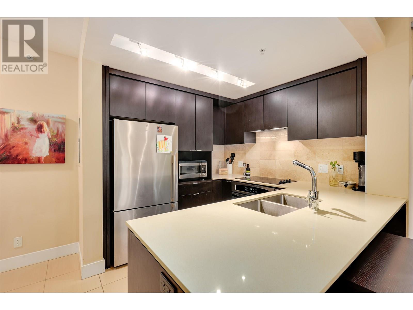 301 158 West 13th Street, North Vancouver, British Columbia  V7M 0A7 - Photo 8 - R2977093