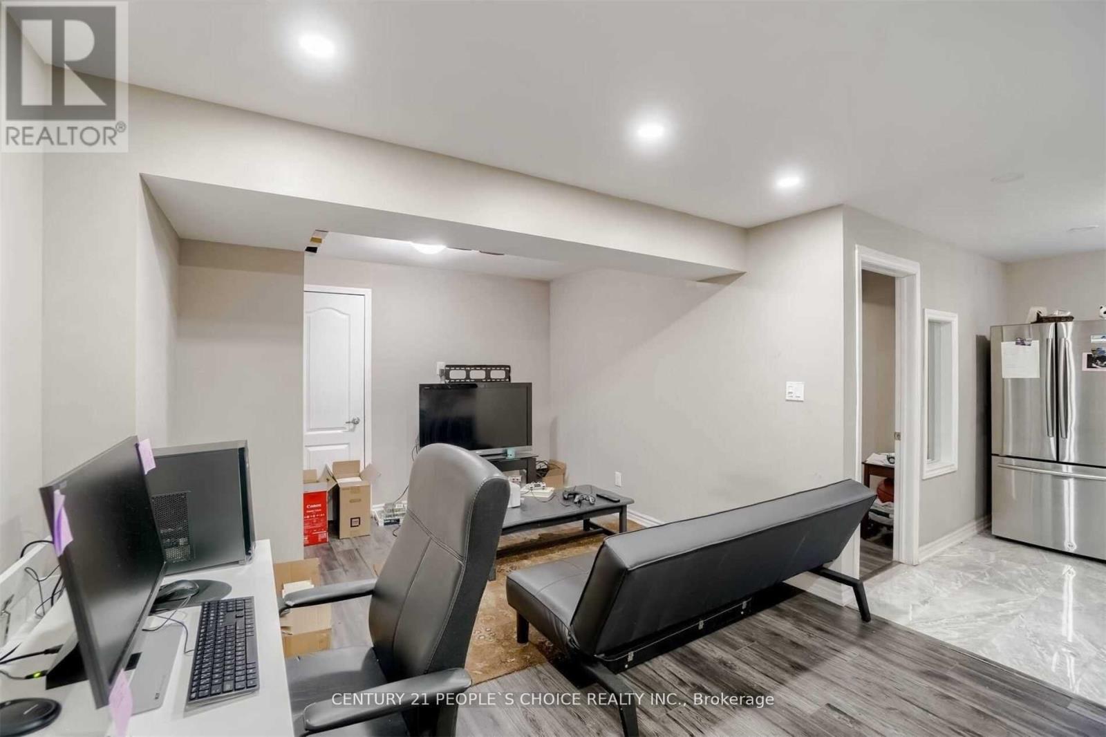 Bsmnt - 426 Grey Landing Drive, Milton, Ontario  L9E 0A5 - Photo 4 - W12057991