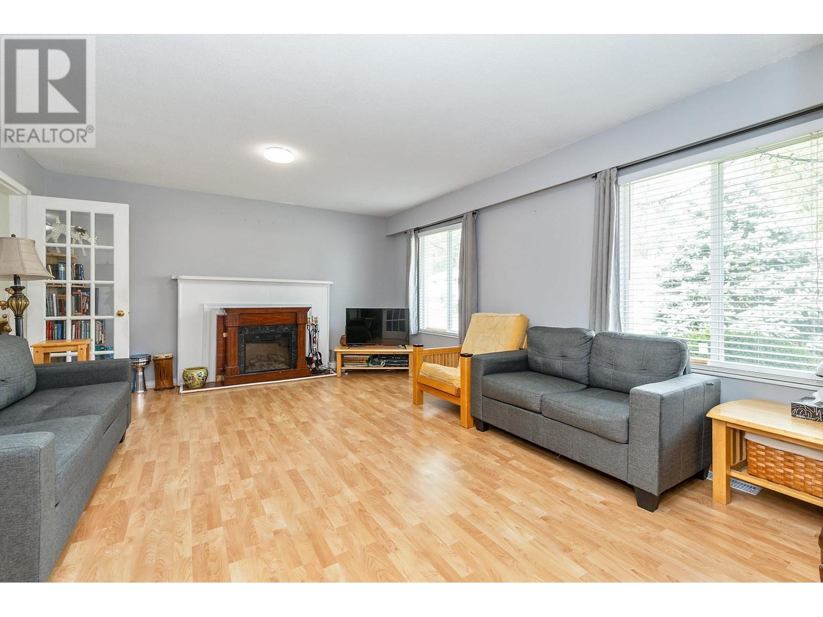 Property at 22914 STOREY AVENUE image 2