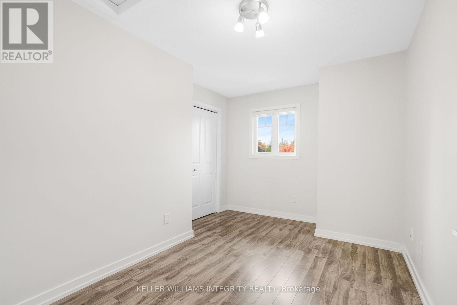 Property at 212 - 290 MASTERS LANE image 5