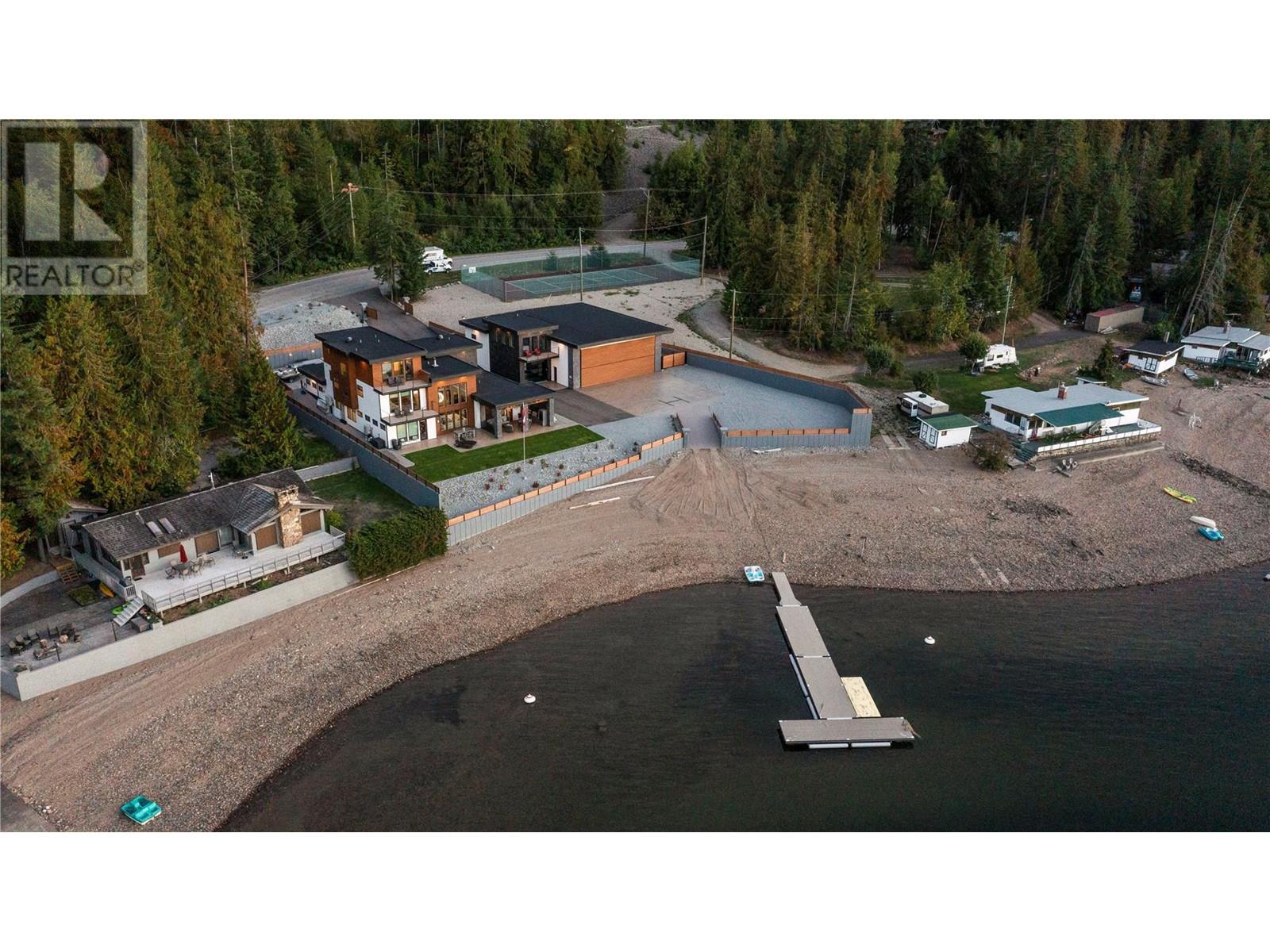 2639 Eagle Bay Road Unit# C, Blind Bay, British Columbia