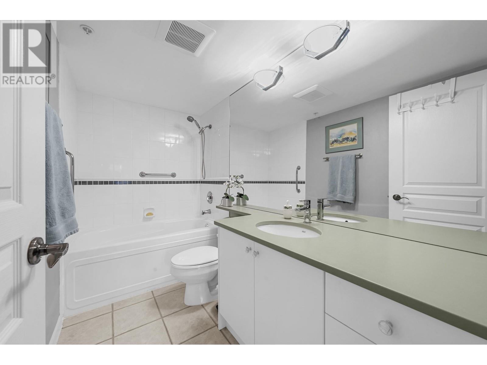 202 2161 W 12th Avenue, Vancouver, British Columbia  V6K 4S7 - Photo 21 - R2985429