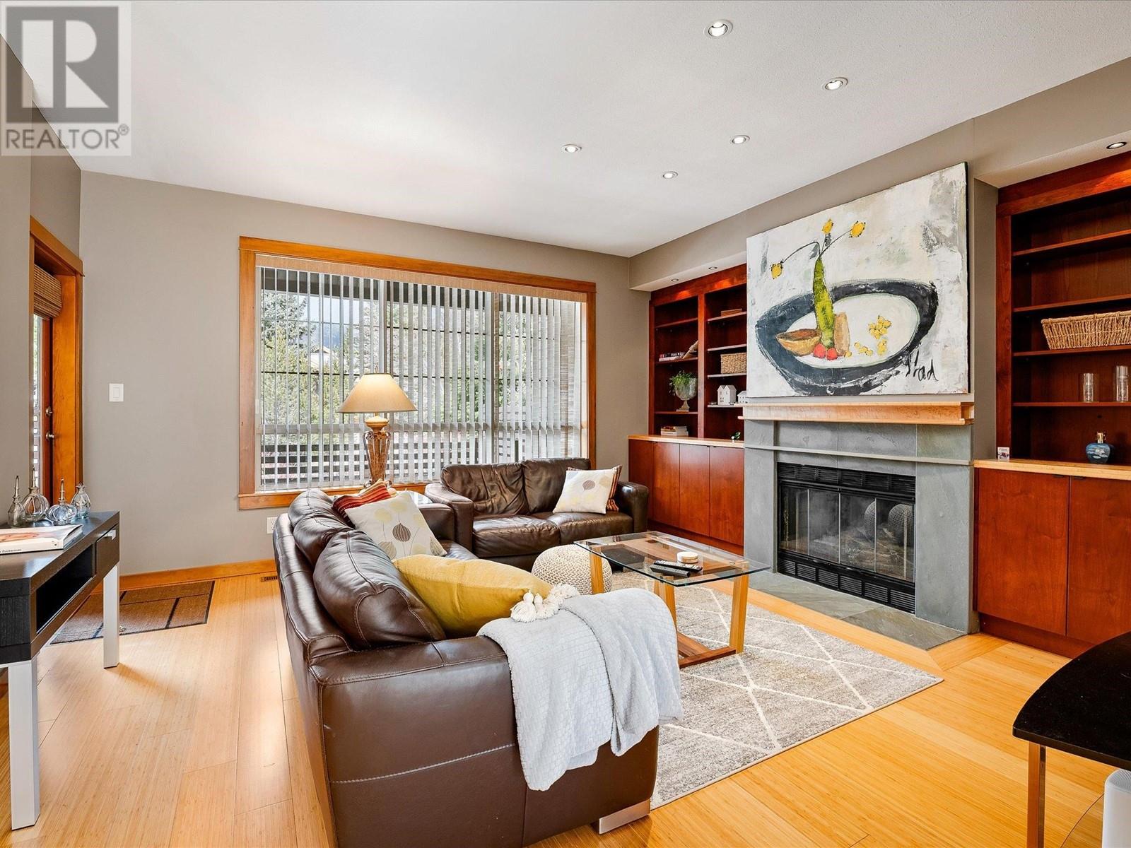 10 8030 NICKLAUS NORTH BOULEVARD, Whistler, British Columbia