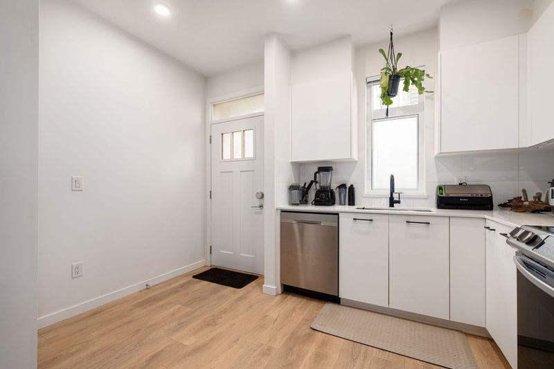 126 15235 Sitka Drive, Surrey, British Columbia  V3S 0A9 - Photo 4 - R2985018