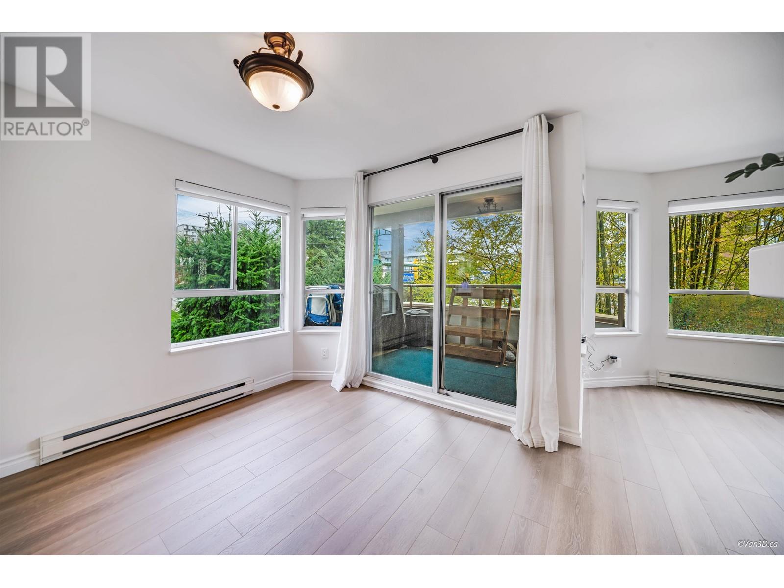 301 525 Austin Avenue, Coquitlam, British Columbia  V3K 3M6 - Photo 11 - R2983801